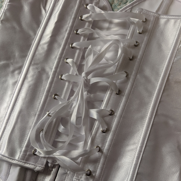 Busk Closure Corset with Matching G-String NWOT - Picture 7 of 16